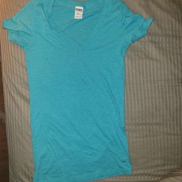 VS Pink V-Neck T - Picture 3 of 3